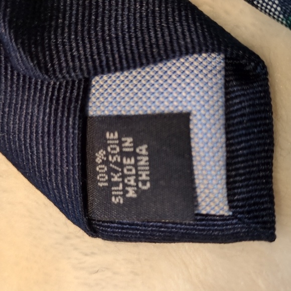 Tommy Hilfiger Silk Tie - Picture 5 of 5